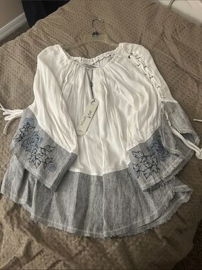 Mind Set by XCVI White Linen Peasant Blouse with embroidered Blue Floral Trim